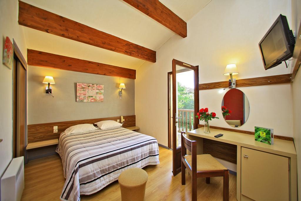 Le Clos Grand Pradines  Стая снимка