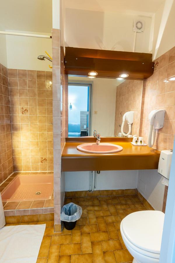 Le Clos Grand Pradines  Екстериор снимка